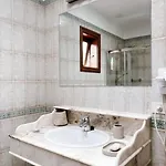 Casa Buna Colorada بلايا بلانكا